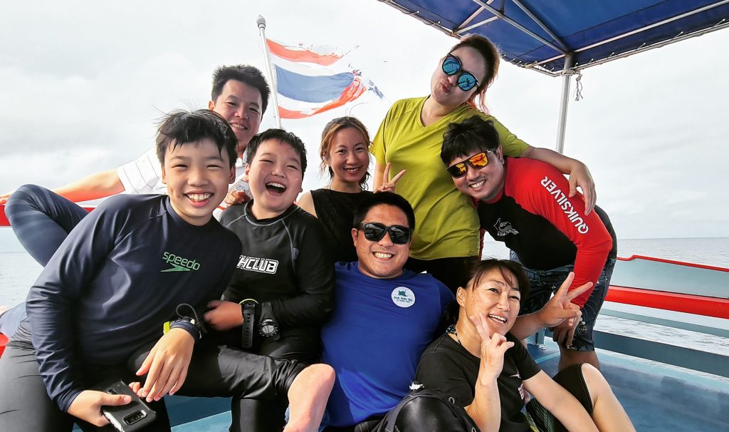 Dive Master with kids